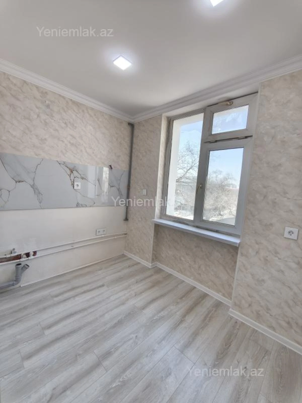 Satılır 1 otaqlı köhnə tikili 30 m²