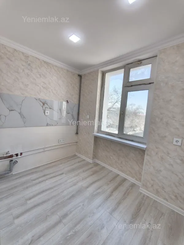 Satılır 1 otaqlı köhnə tikili 30 m²