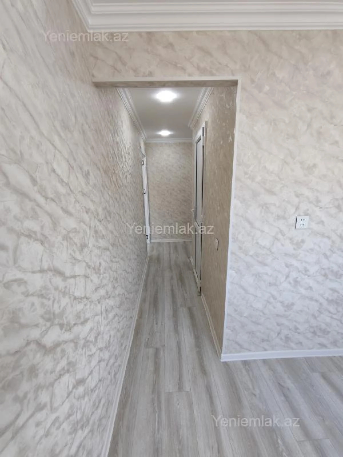 Satılır 1 otaqlı köhnə tikili 30 m²