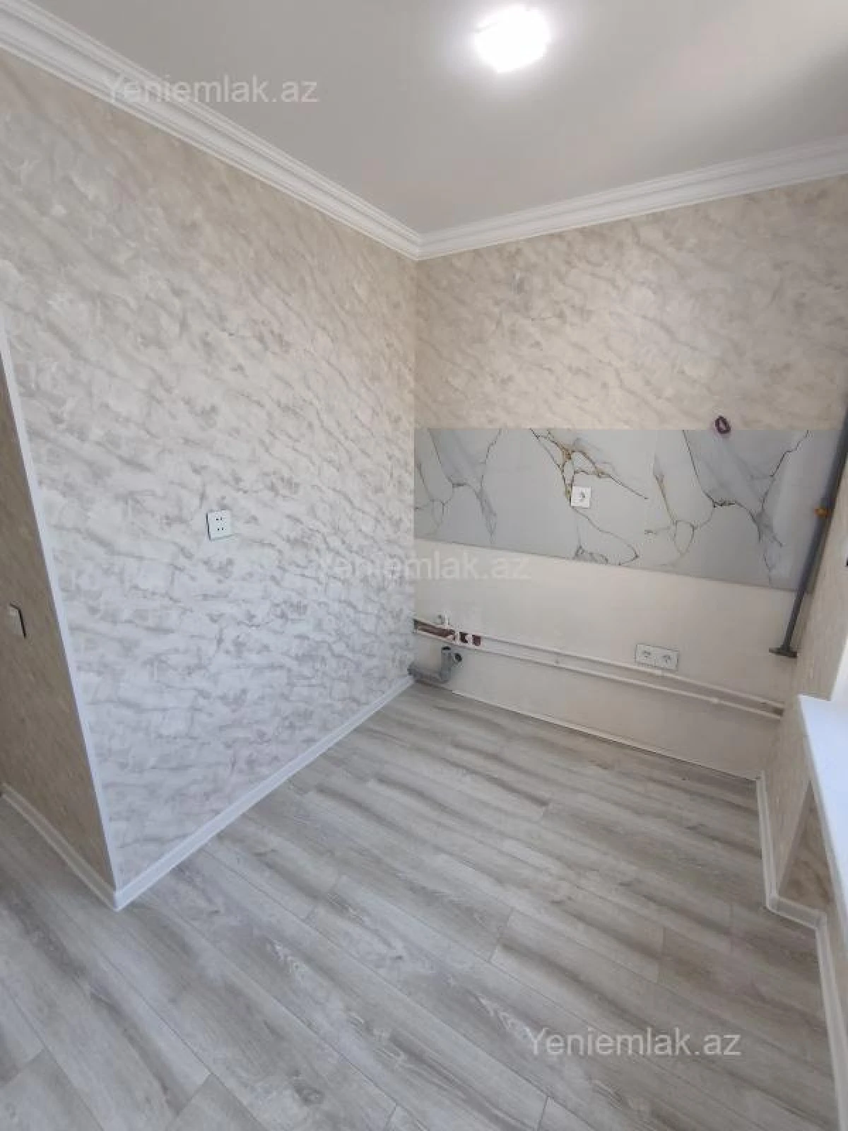 Satılır 1 otaqlı köhnə tikili 30 m²