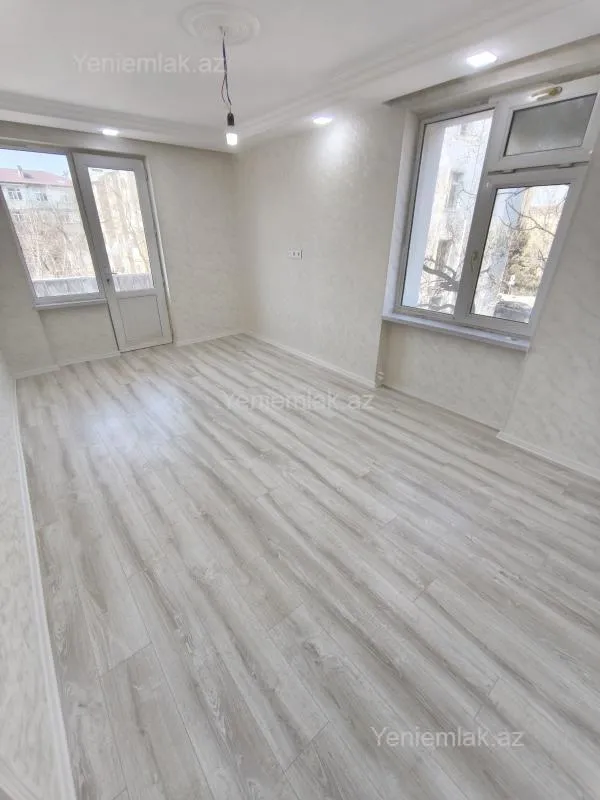 Satılır 1 otaqlı köhnə tikili 30 m²