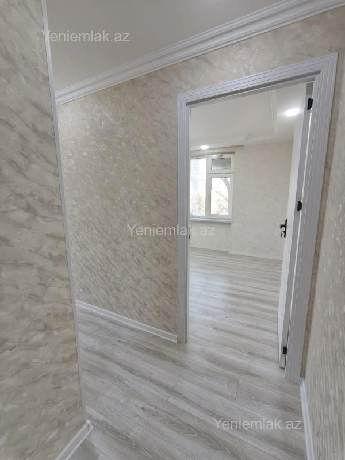 Satılır 1 otaqlı köhnə tikili 30 m²
