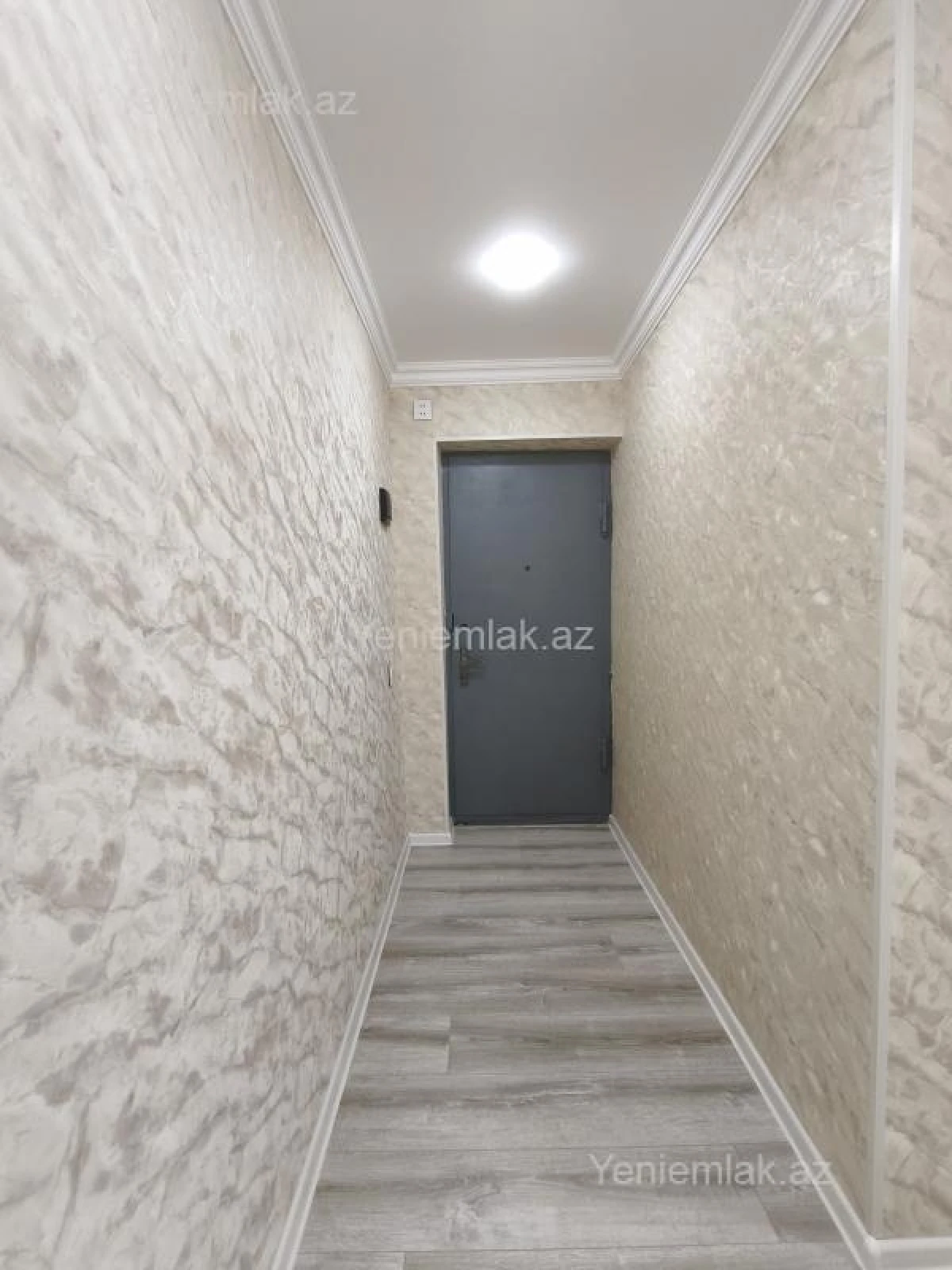 Satılır 1 otaqlı köhnə tikili 30 m²