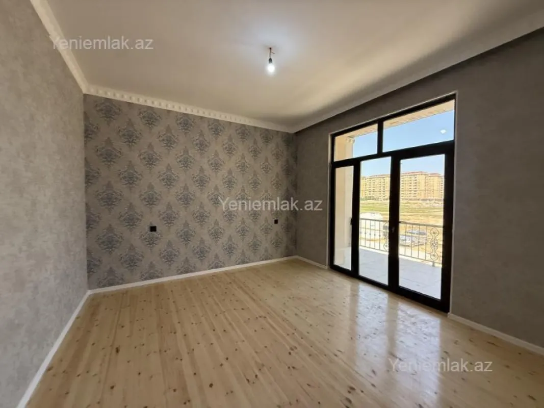 Satılır 6 otaqlı həyət evi 250 m²