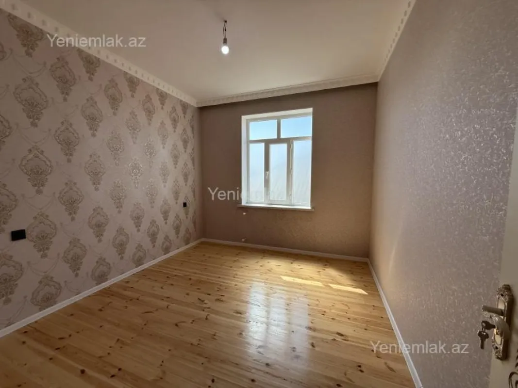 Satılır 6 otaqlı həyət evi 250 m²