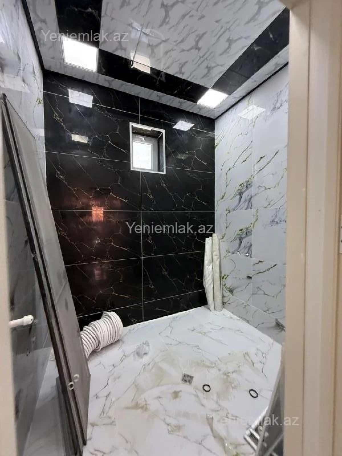 Satılır 6 otaqlı həyət evi 250 m²