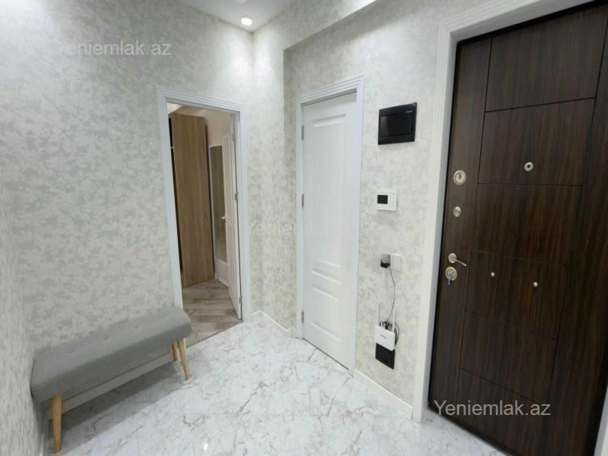 Satılır 2 otaqlı yeni tikili 76 m²