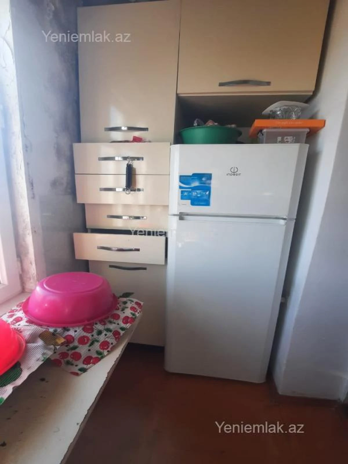 Satılır 2 otaqlı köhnə tikili 50 m²