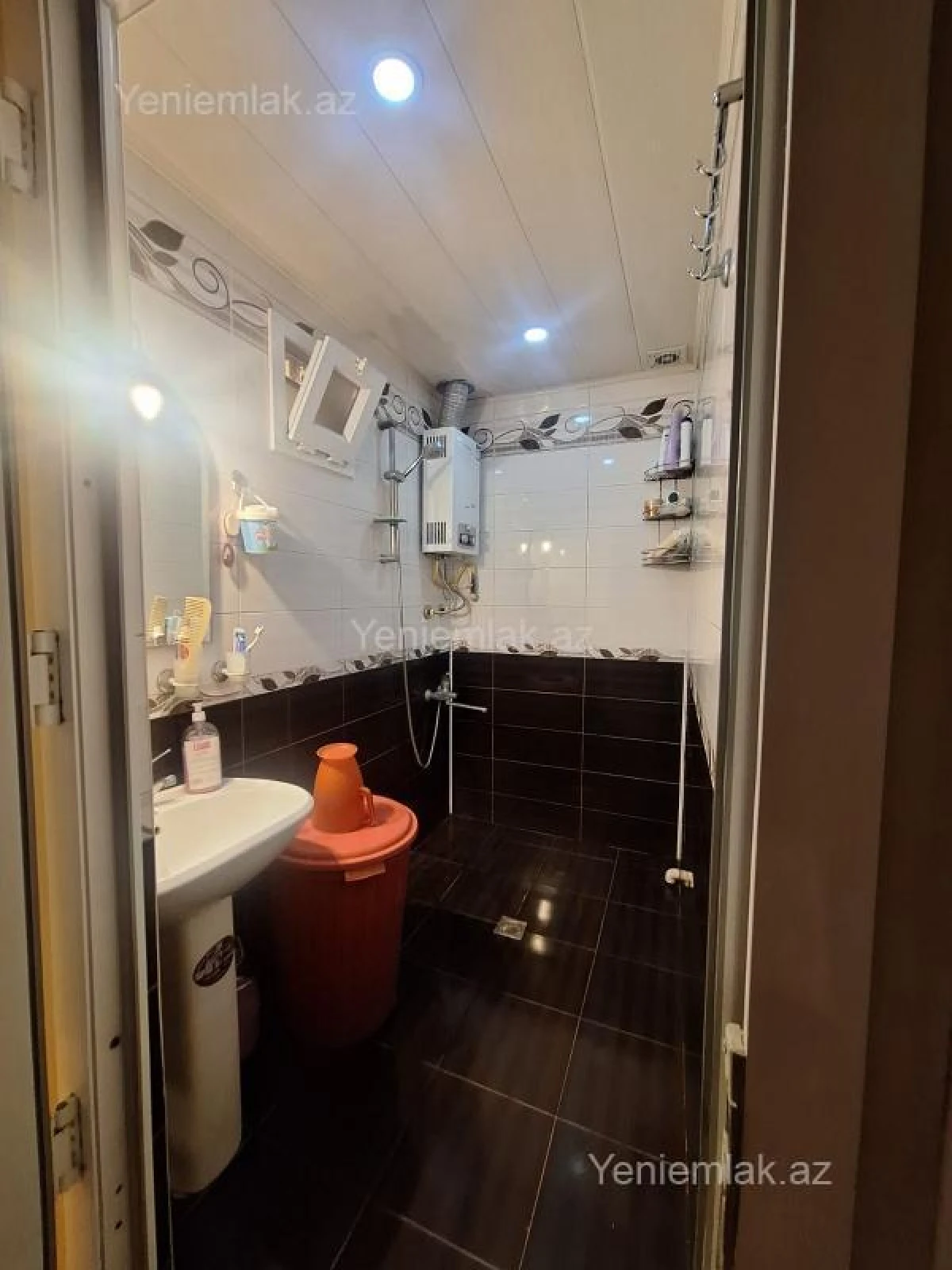 Satılır 3 otaqlı köhnə tikili 82 m²