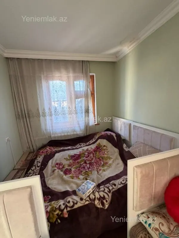 Satılır 2 otaqlı köhnə tikili 55 m²