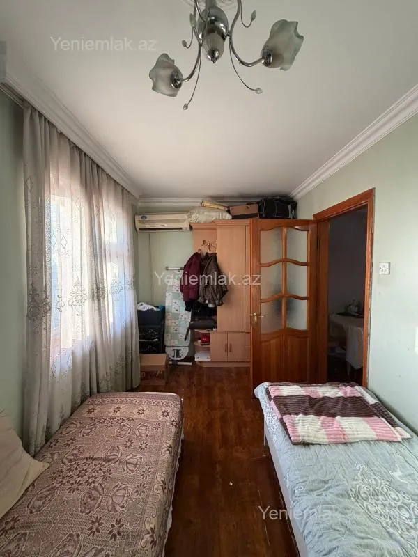 Satılır 2 otaqlı köhnə tikili 55 m²