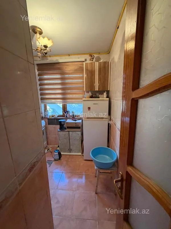 Satılır 2 otaqlı köhnə tikili 55 m²