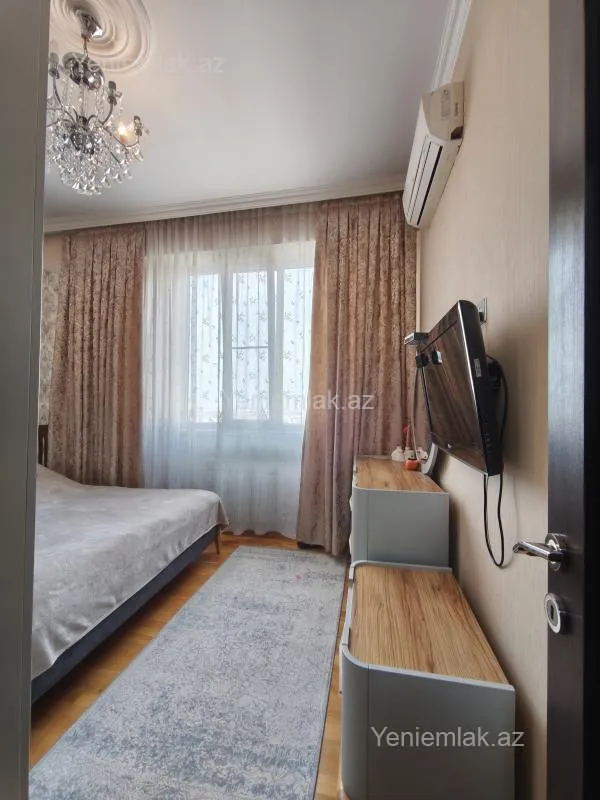 Satılır 3 otaqlı yeni tikili 70 m²