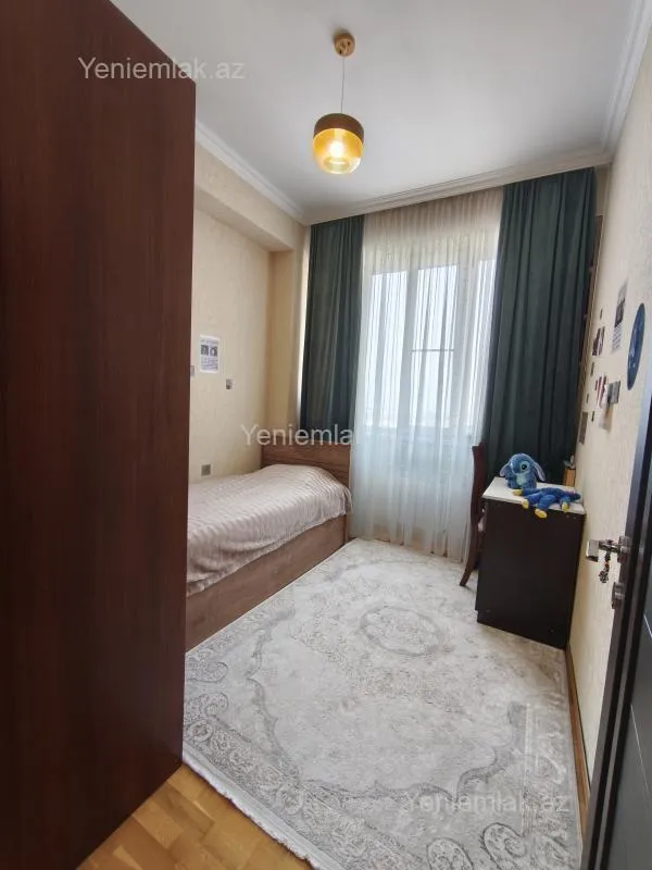 Satılır 3 otaqlı yeni tikili 70 m²