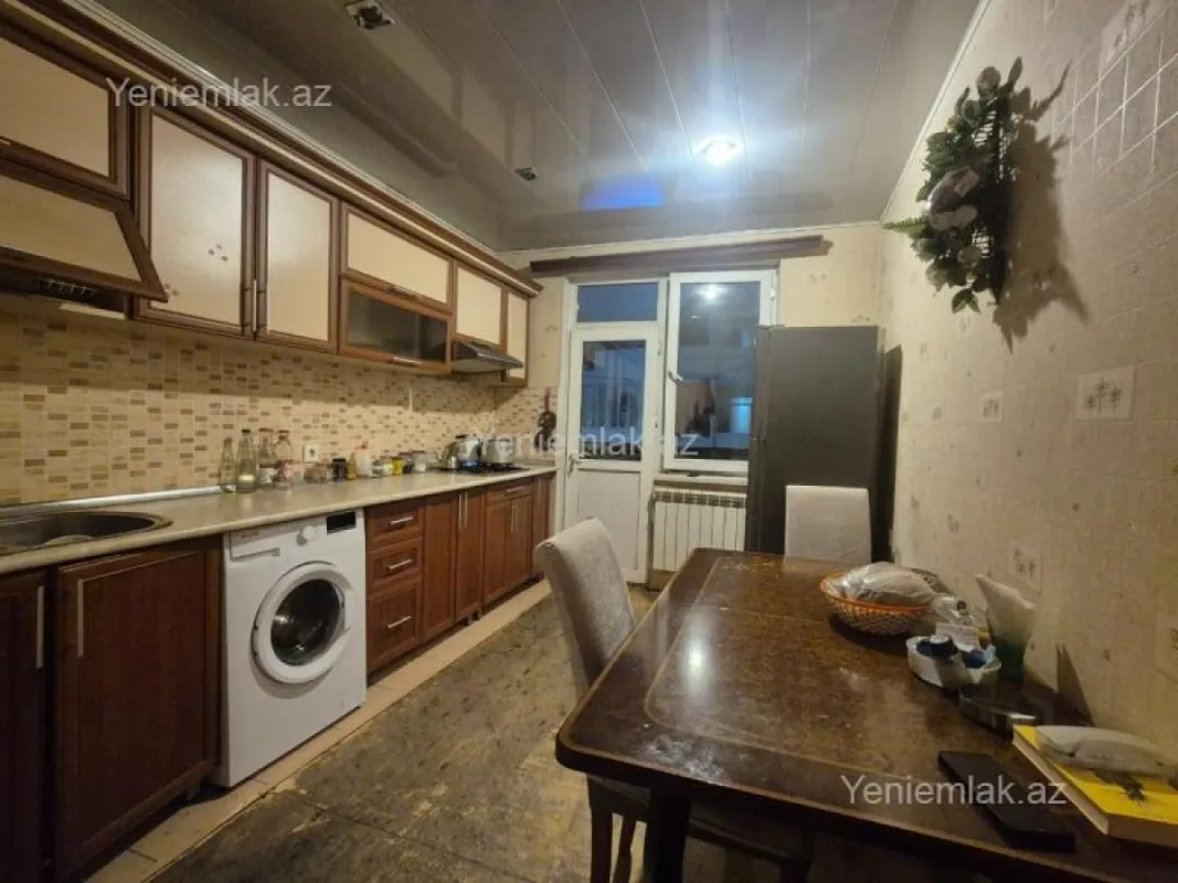 Satılır 2 otaqlı yeni tikili 82 m²