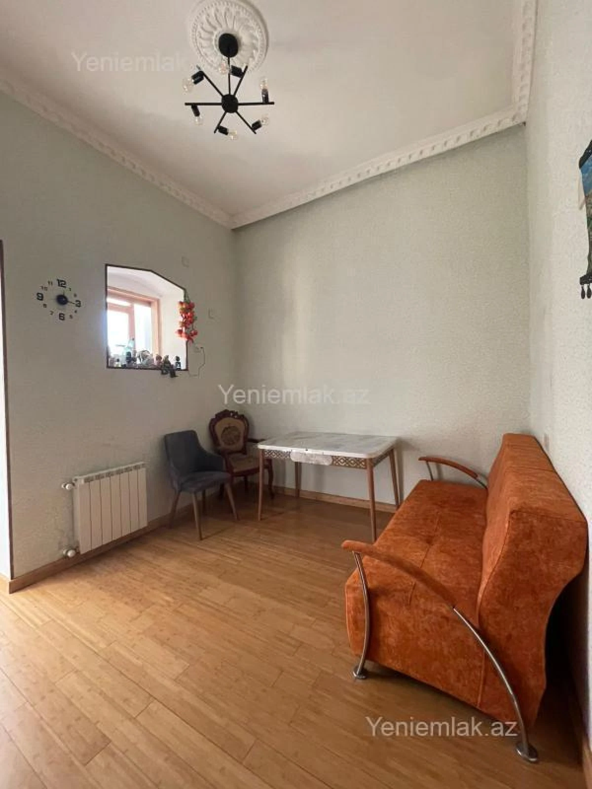 Satılır 4 otaqlı köhnə tikili 125 m²