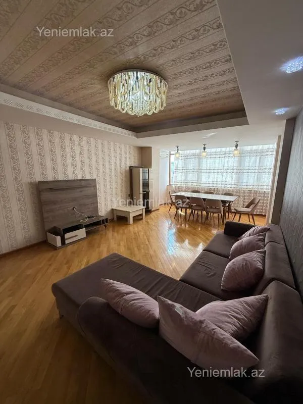 Satılır 3 otaqlı yeni tikili 145 m²