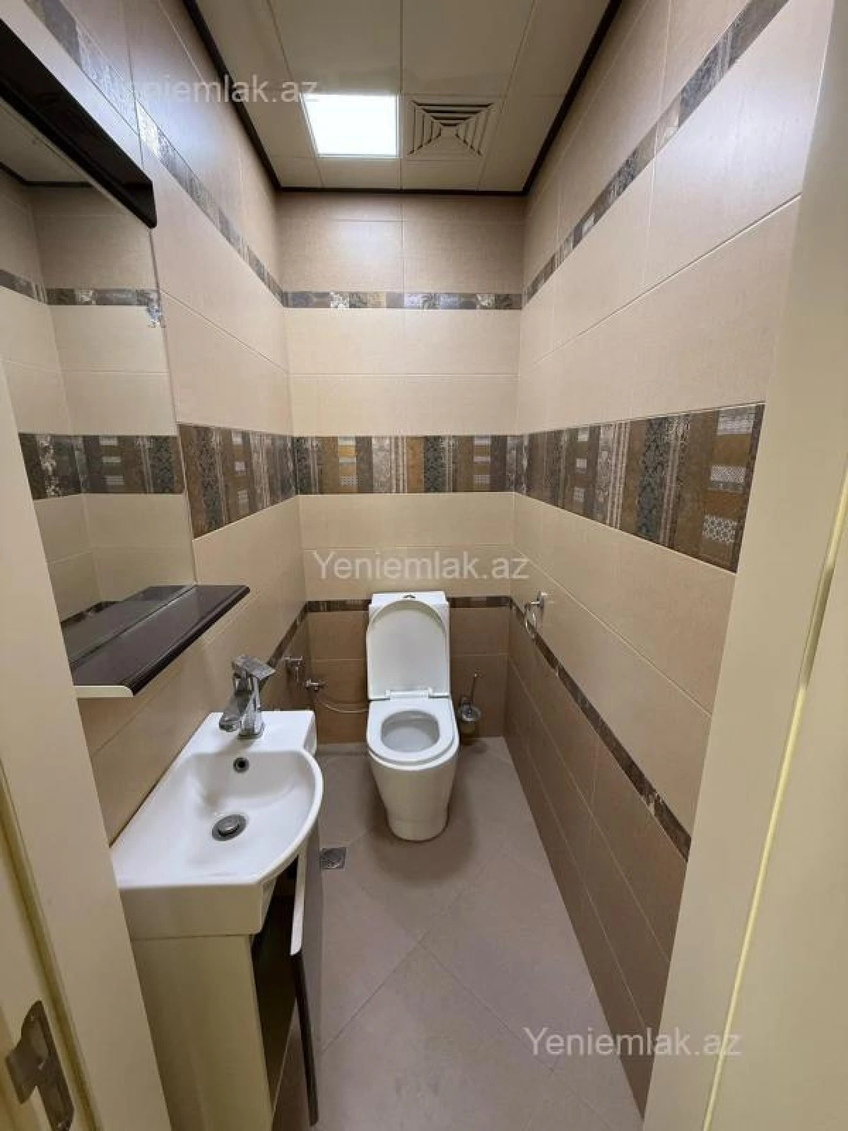 Satılır 3 otaqlı yeni tikili 145 m²