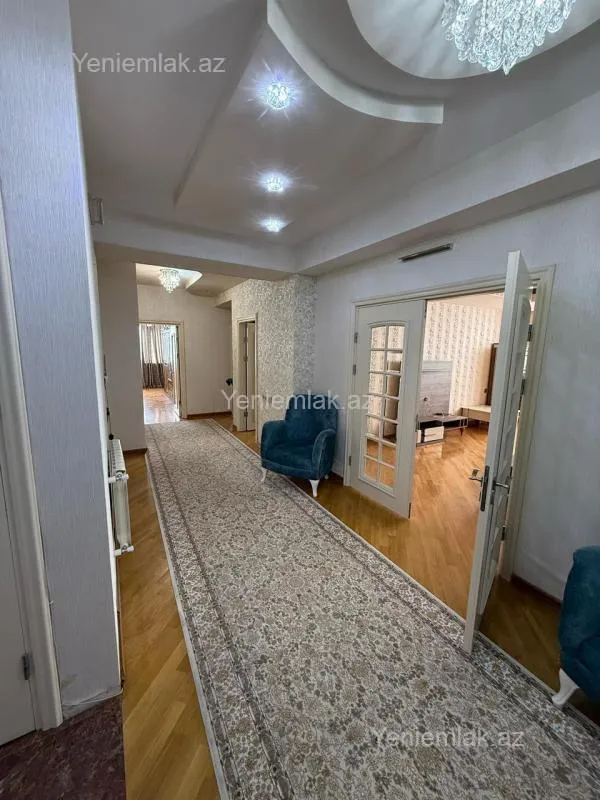 Satılır 3 otaqlı yeni tikili 145 m²