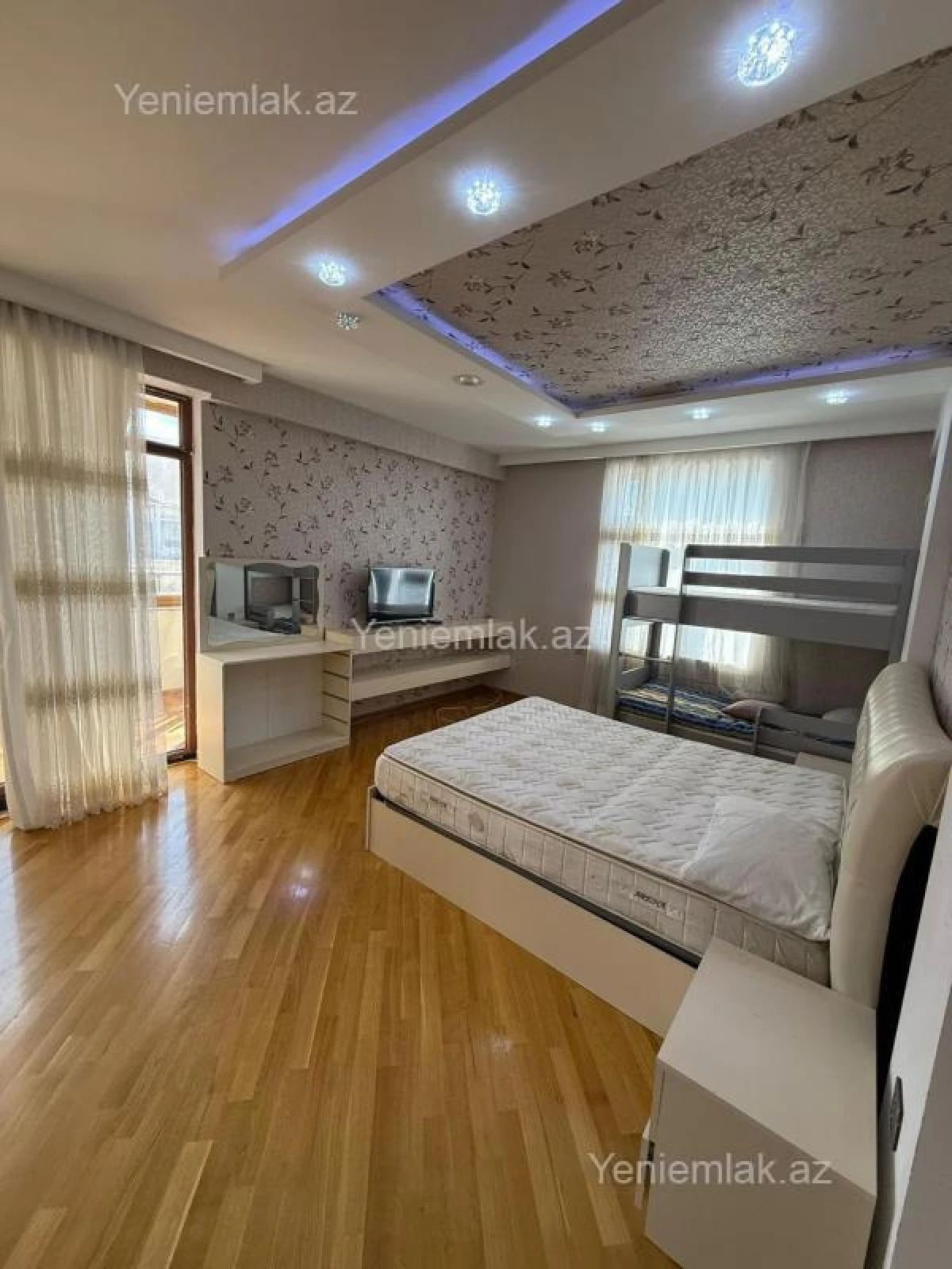 Satılır 3 otaqlı yeni tikili 145 m²