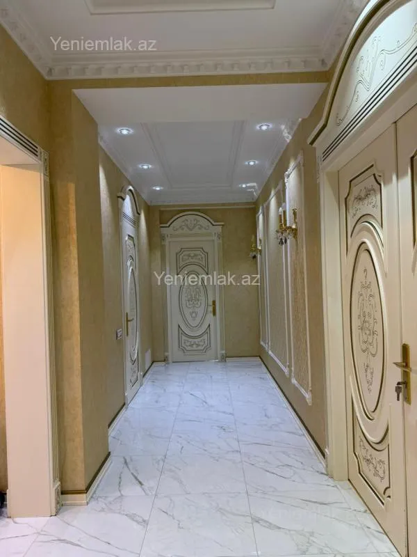 Satılır 3 otaqlı yeni tikili 155 m²