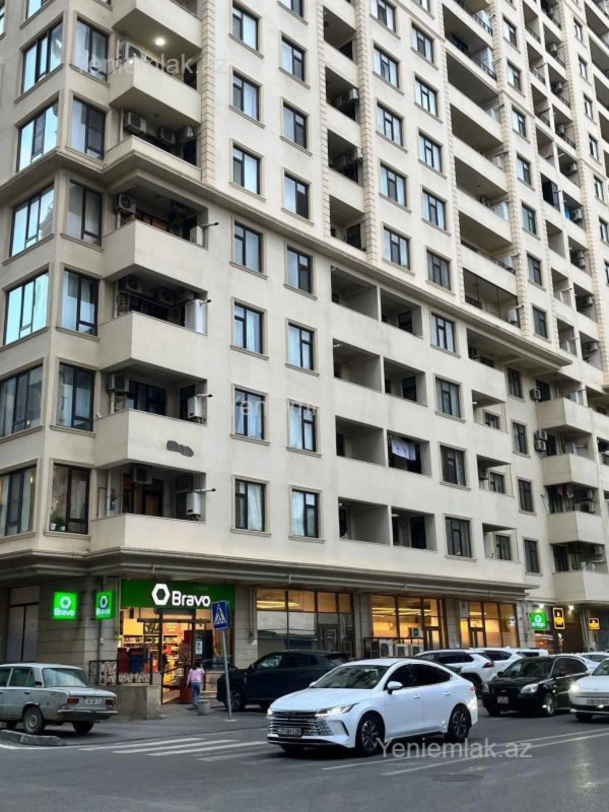 Satılır 3 otaqlı yeni tikili 83 m²