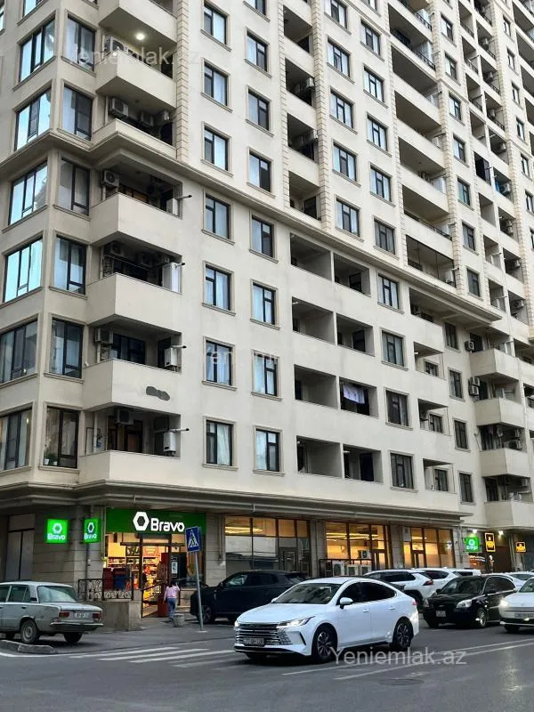 Satılır 3 otaqlı yeni tikili 83 m²