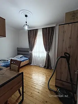 Satılır 6 otaqlı həyət evi 200 m²