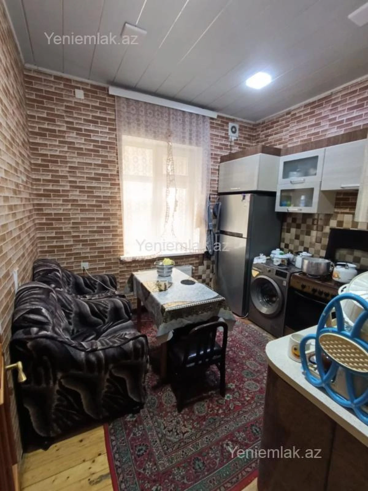 Satılır 6 otaqlı həyət evi 200 m²
