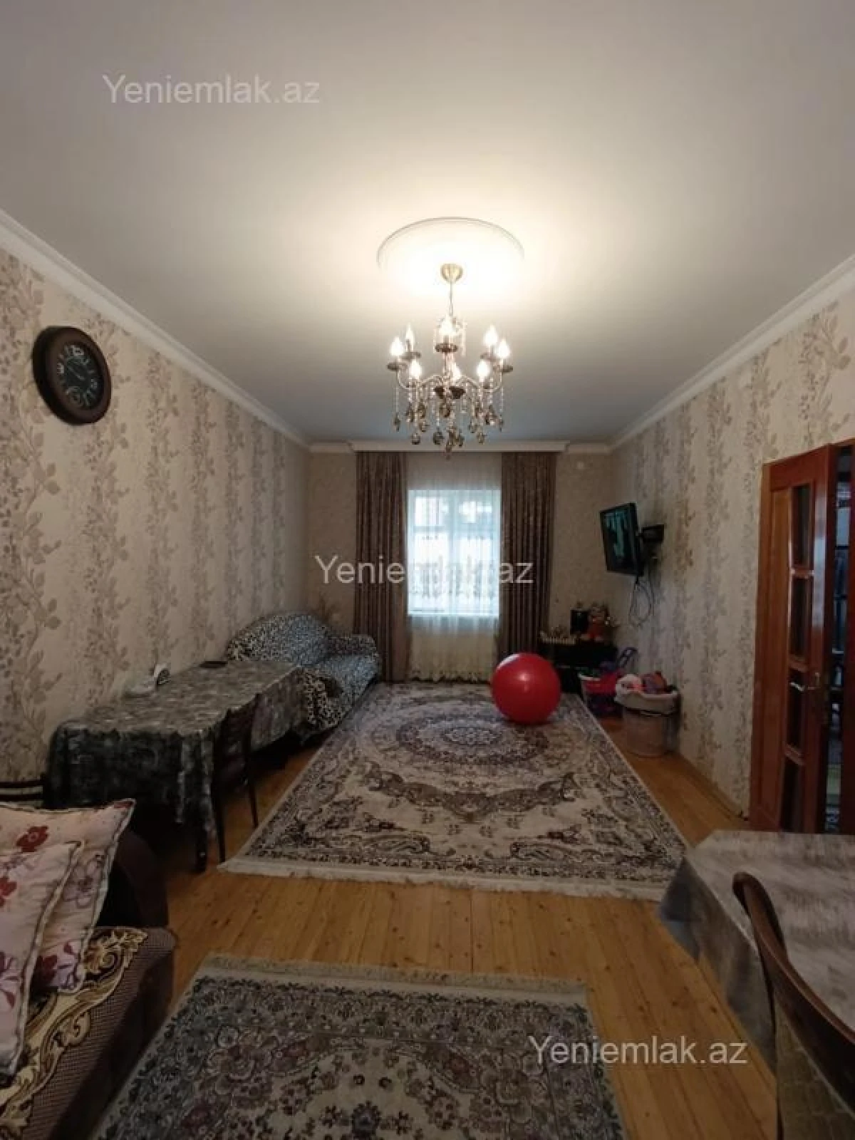 Satılır 6 otaqlı həyət evi 200 m²