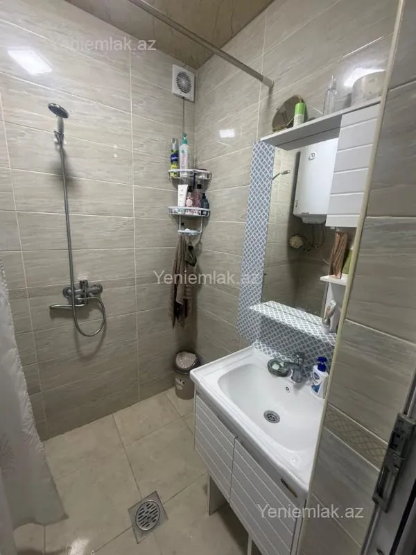 Satılır 2 otaqlı köhnə tikili 54 m²