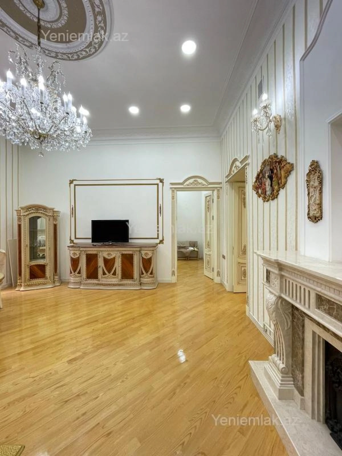 Satılır 3 otaqlı köhnə tikili 100 m²