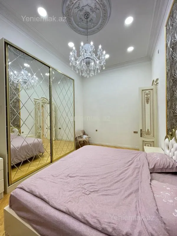 Satılır 3 otaqlı köhnə tikili 100 m²