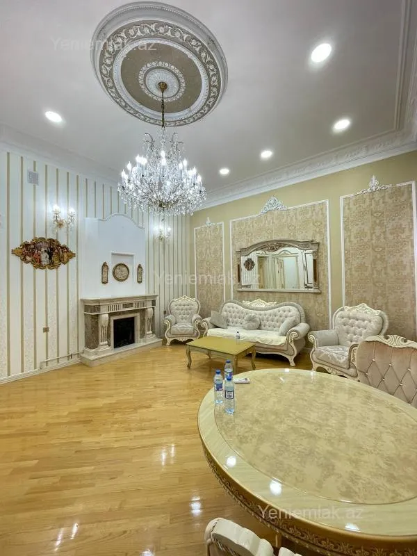 Satılır 3 otaqlı köhnə tikili 100 m²