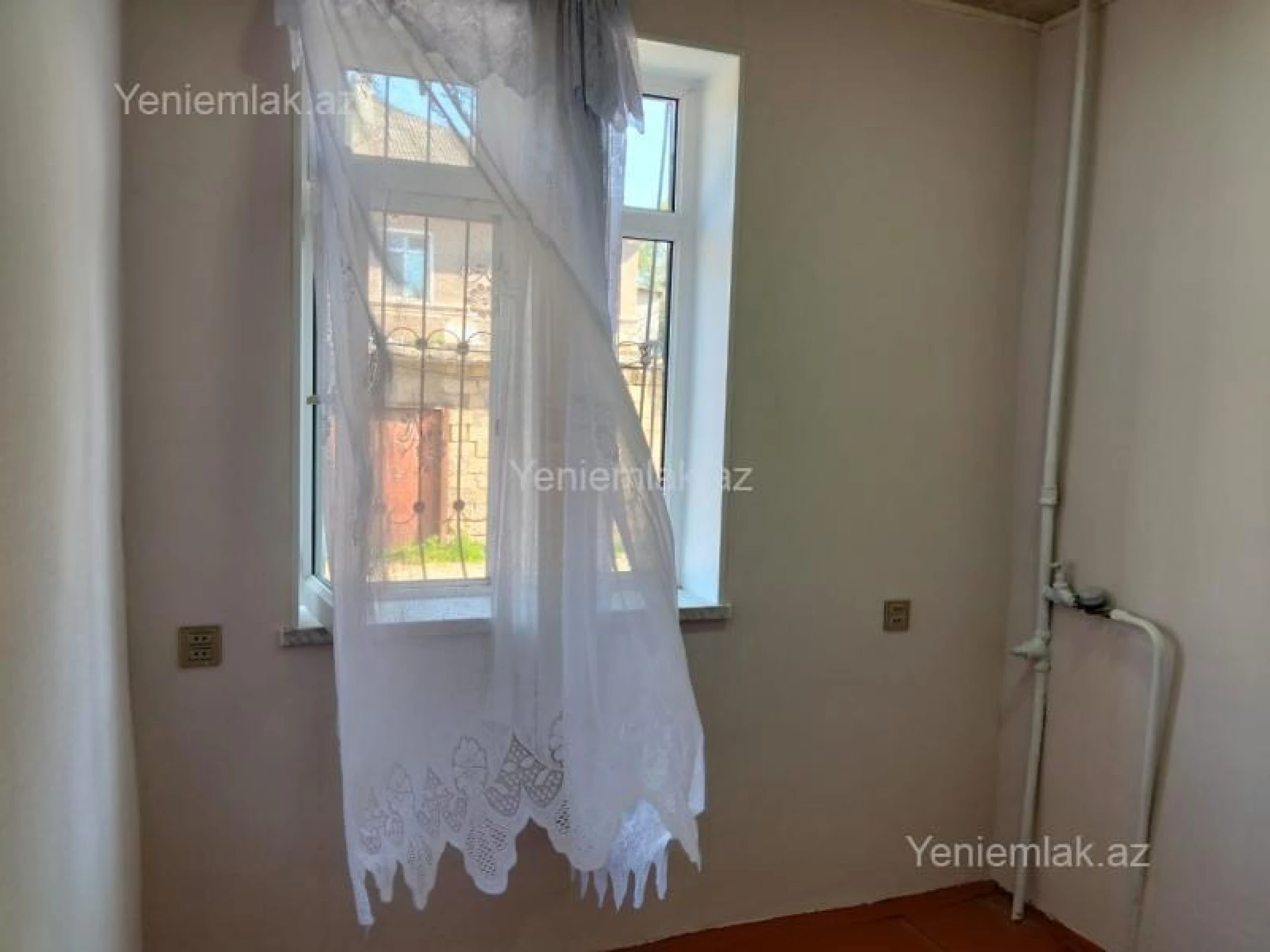 Satılır 2 otaqlı köhnə tikili 48 m²