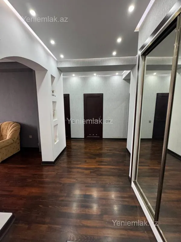 Satılır 3 otaqlı yeni tikili 90 m²