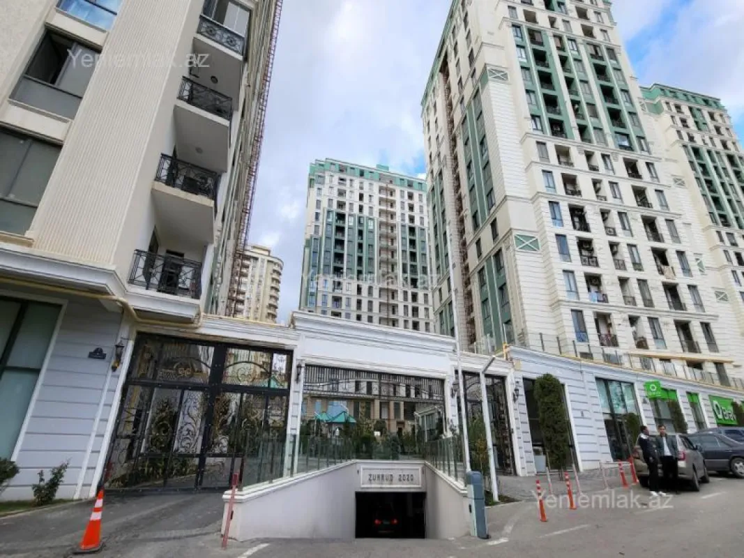 Satılır 4 otaqlı yeni tikili 172 m²