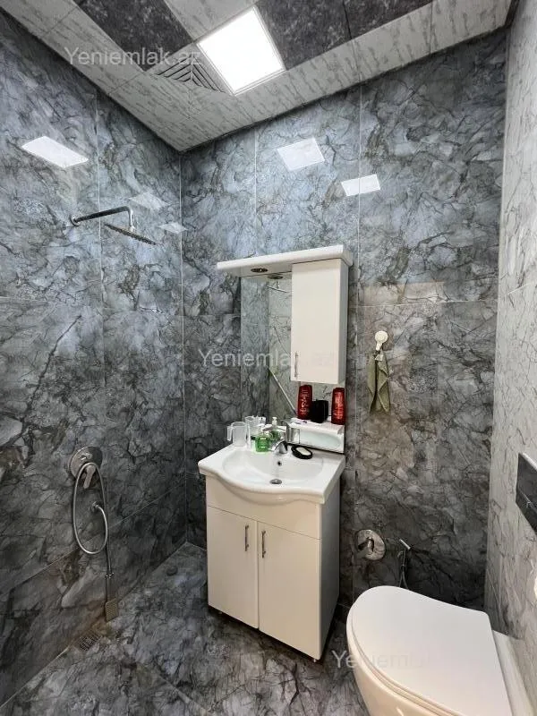 Satılır 2 otaqlı köhnə tikili 48 m²