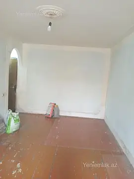 Satılır 1 otaqlı köhnə tikili 30 m²