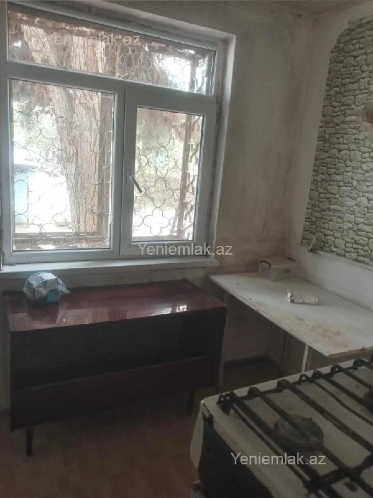 Satılır 1 otaqlı köhnə tikili 30 m²