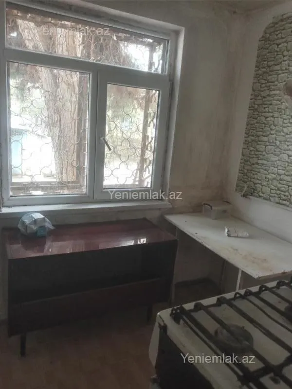 Satılır 1 otaqlı köhnə tikili 30 m²