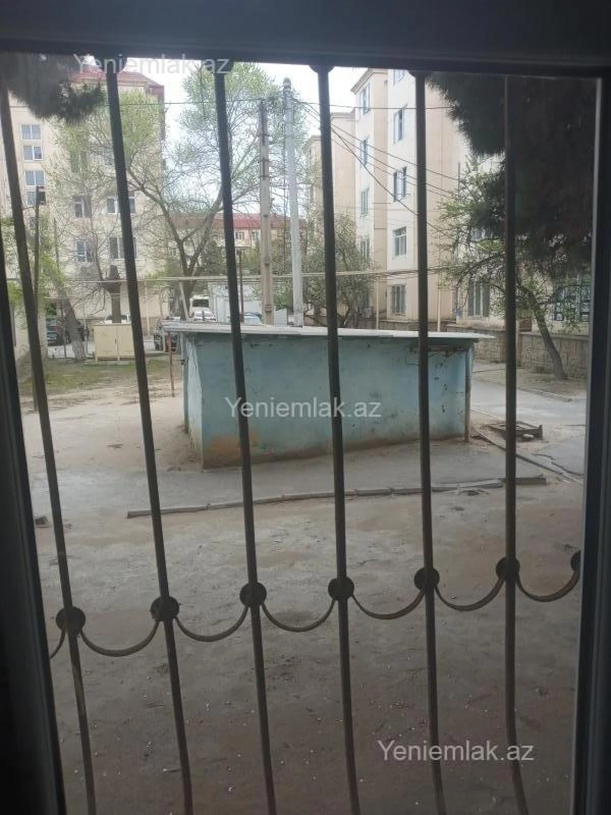 Satılır 1 otaqlı köhnə tikili 30 m²
