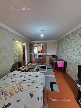 Satılır 1 otaqlı köhnə tikili 32 m²