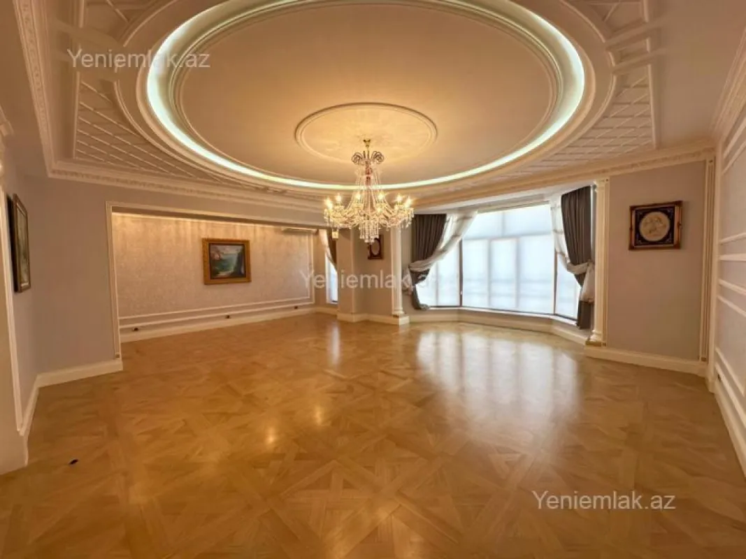 Satılır 4 otaqlı yeni tikili 285 m²