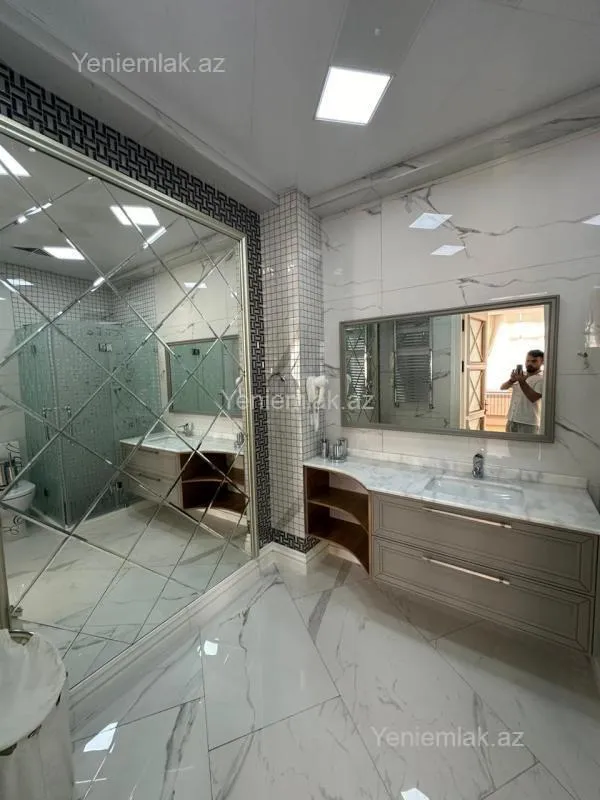 Satılır 4 otaqlı yeni tikili 285 m²