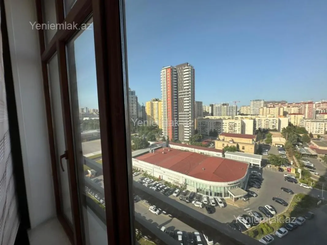 Satılır 4 otaqlı yeni tikili 285 m²
