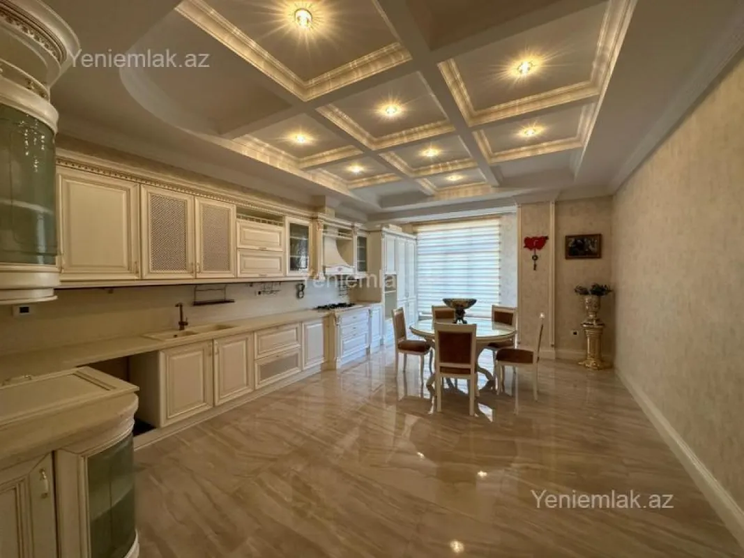 Satılır 4 otaqlı yeni tikili 285 m²