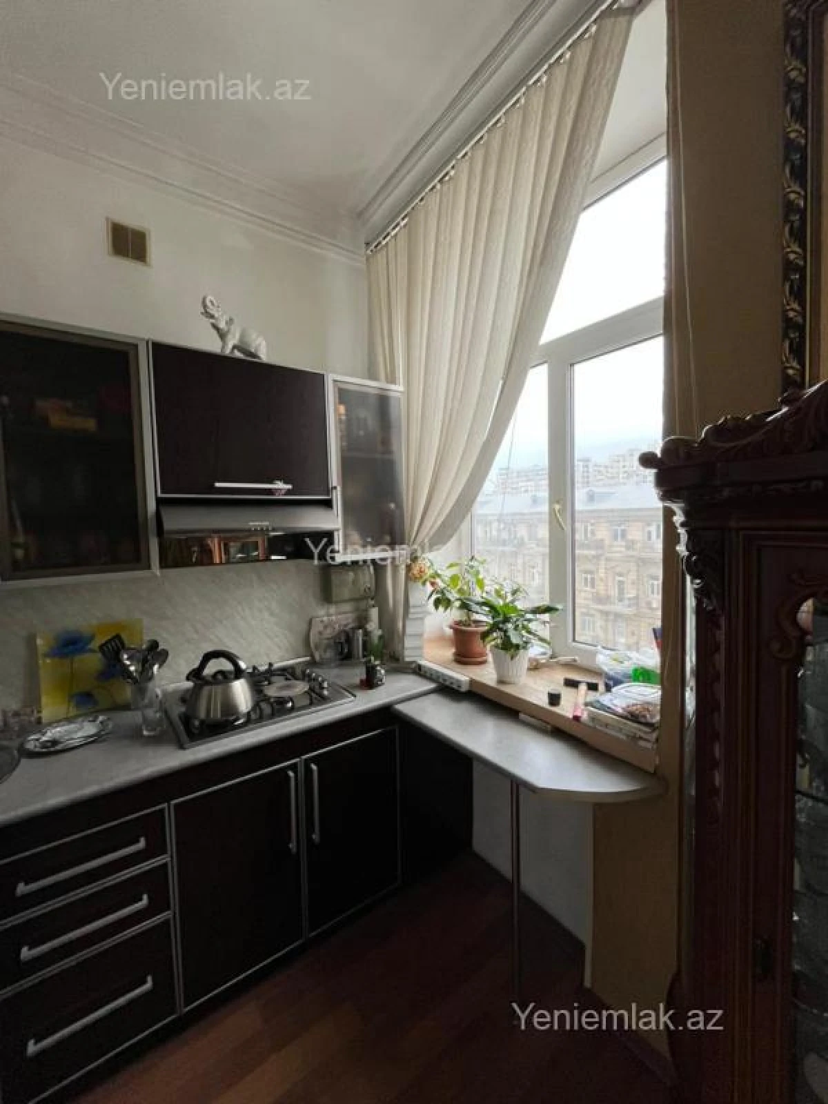 Satılır 2 otaqlı köhnə tikili 60 m²