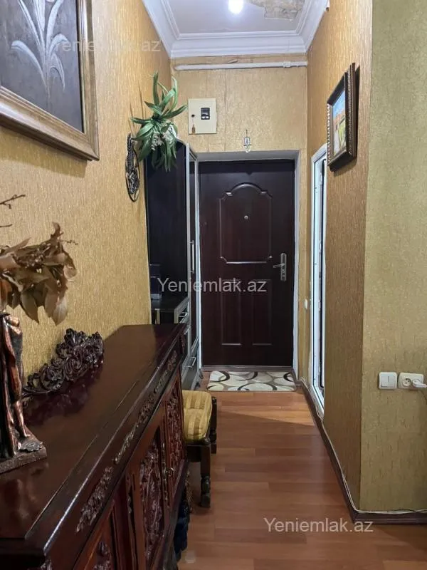 Satılır 2 otaqlı köhnə tikili 60 m²
