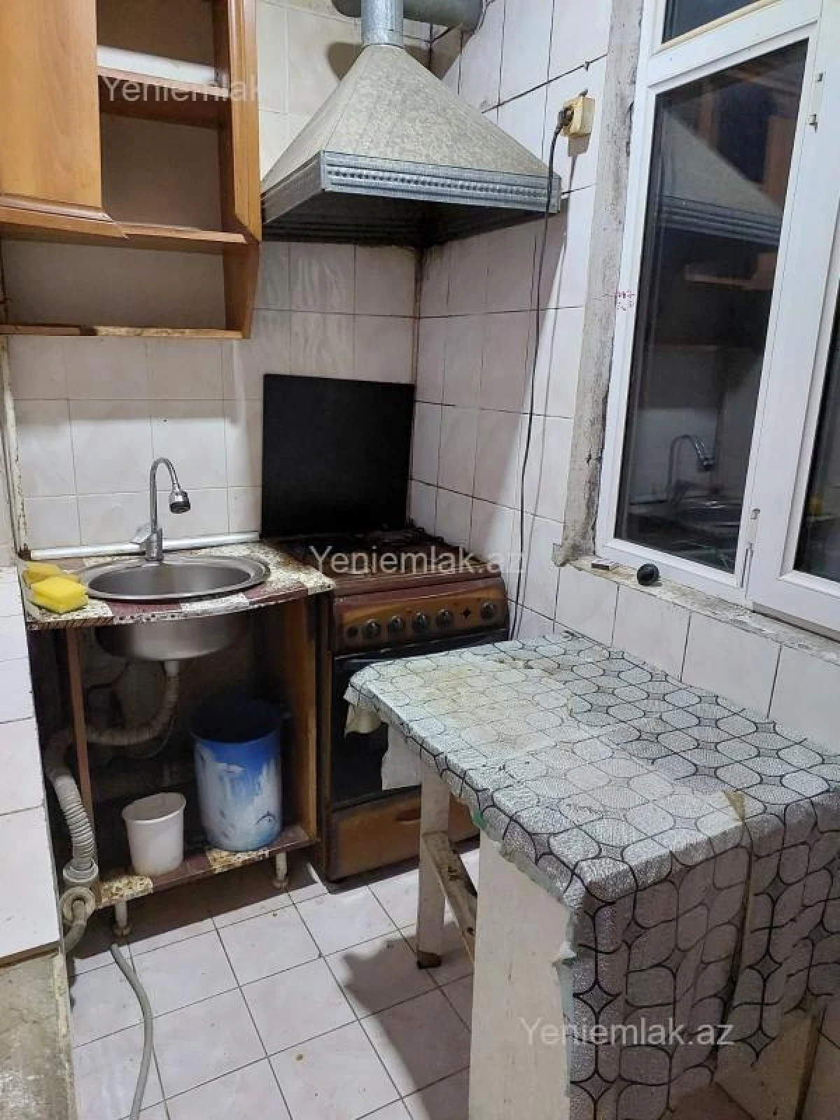 Satılır 2 otaqlı köhnə tikili 56 m²